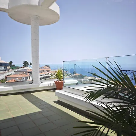 Villa Gonzalez Sea Views 4* Radazul