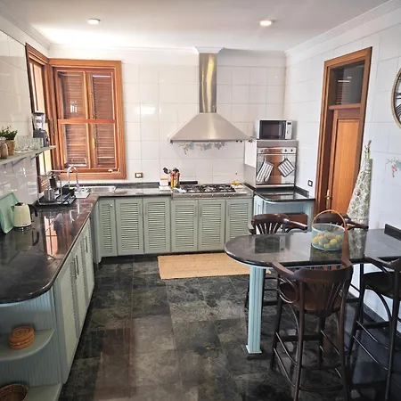 Villa Gonzalez Sea Views