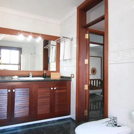 Gonzalez Sea Views Bed & Breakfast