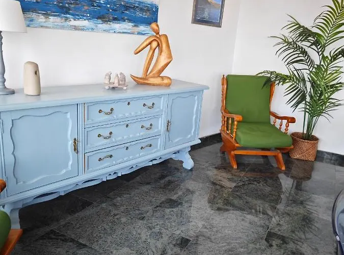 Gonzalez Sea Views Bed & Breakfast 4*