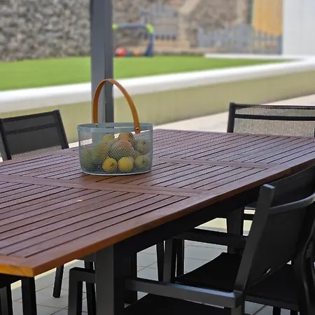 Alojamento de Acomodação e Pequeno-almoço Gonzalez Sea Views Radazul