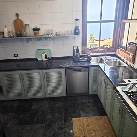 Alojamento de Acomodação e Pequeno-almoço Gonzalez Sea Views 4*