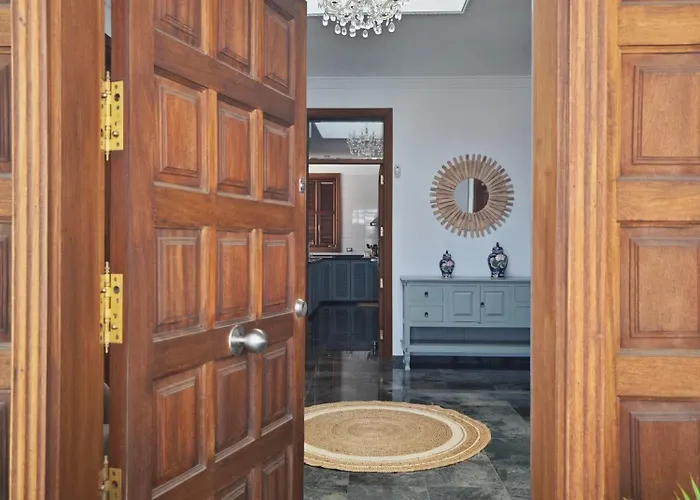 Gonzalez Sea Views 4*